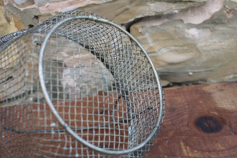 photo of vintage wire egg basket w/ handle, early 1900s antique farmhouse primitive #6