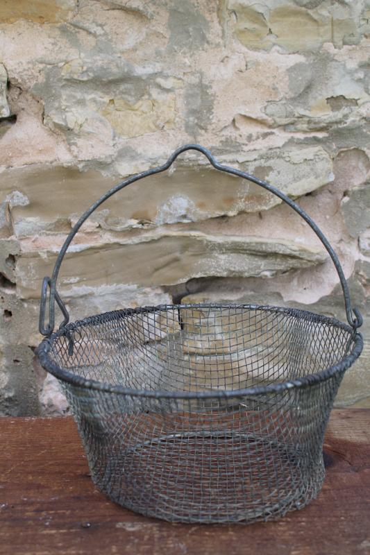 photo of vintage wire egg basket w/ handle, early 1900s antique farmhouse primitive #7