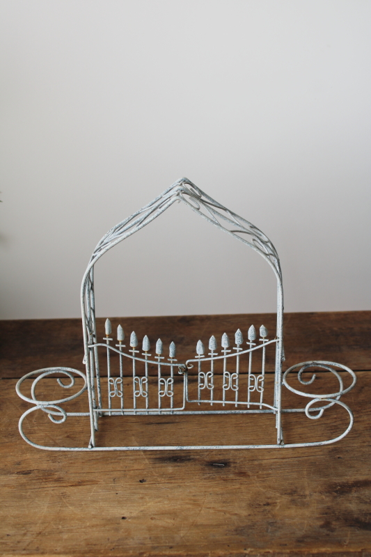 photo of vintage wire work mini garden display, tabletop size arbor to hold small planter pots  #1
