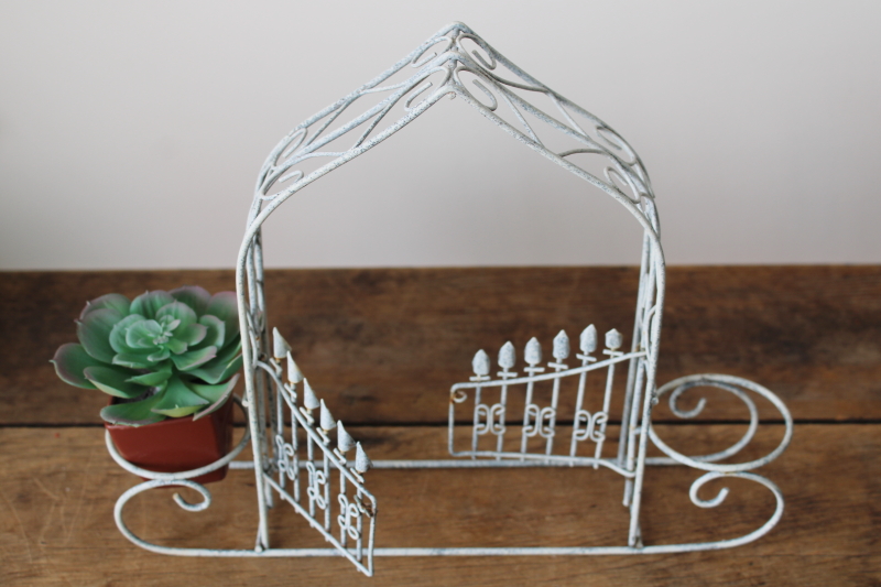 photo of vintage wire work mini garden display, tabletop size arbor to hold small planter pots #2