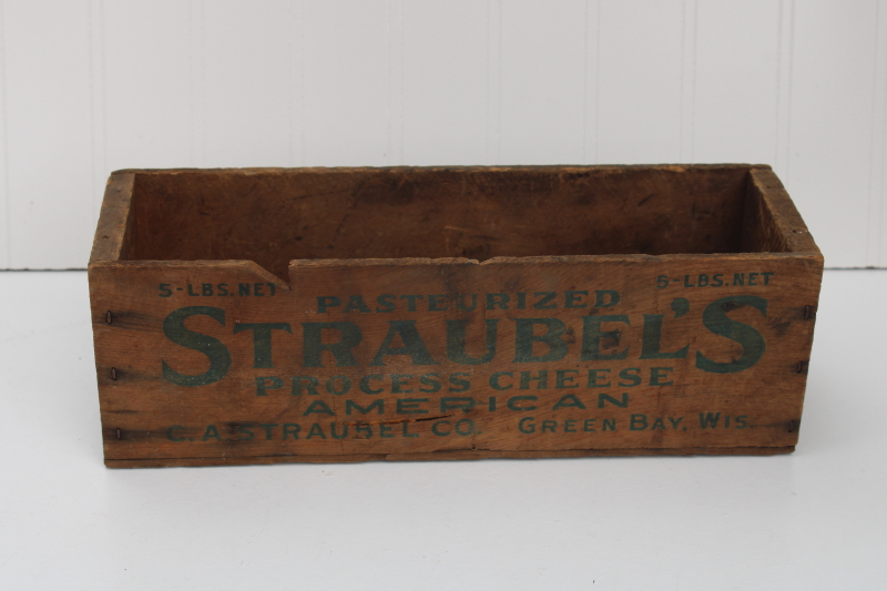 photo of vintage wood American process cheese box w/ nice old lettering Straubels Green Bay #1