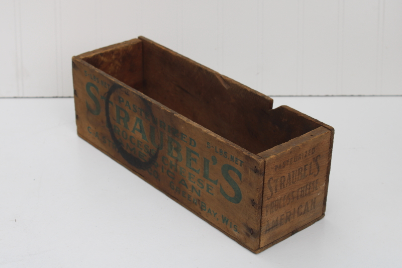 photo of vintage wood American process cheese box w/ nice old lettering Straubels Green Bay #3
