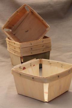 catalog photo of vintage wood berry baskets, quart berry boxes for farmer's market garden produce