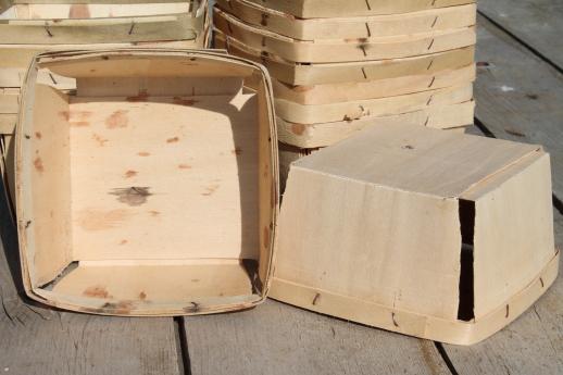 photo of vintage wood berry baskets, quart berry boxes for farmer's market garden produce #4