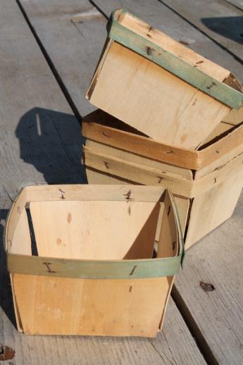 photo of vintage wood berry baskets, quart berry boxes for farmer's market garden produce #5