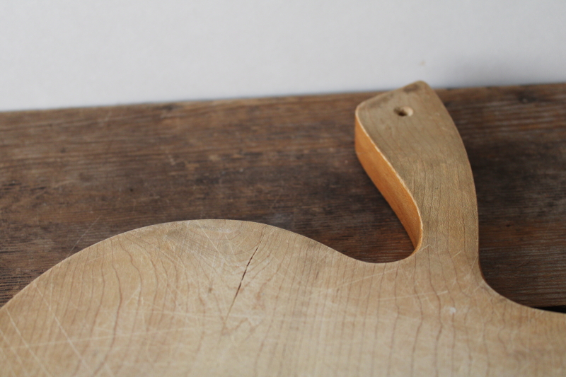 photo of vintage wood cutting boards, large & small apple shaped bread boards french country primitives  #5