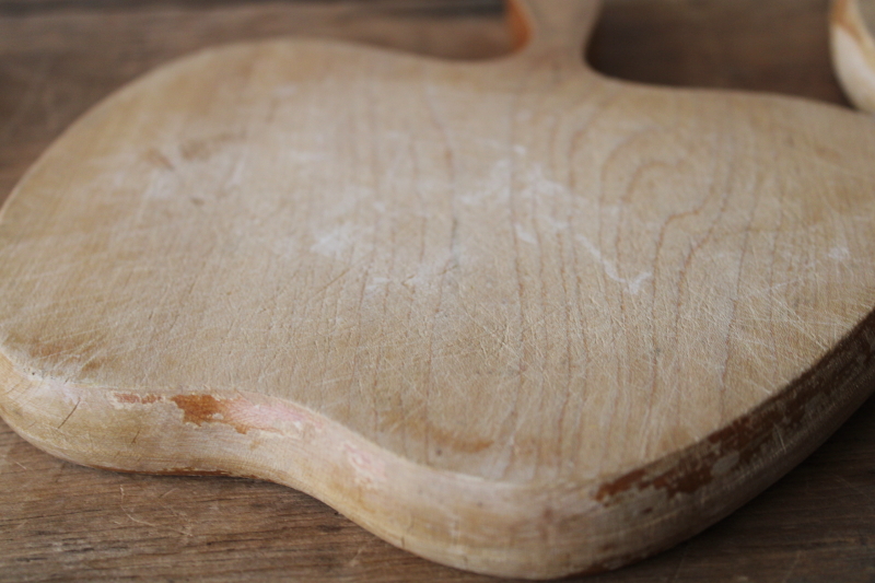 photo of vintage wood cutting boards, large & small apple shaped bread boards french country primitives  #6