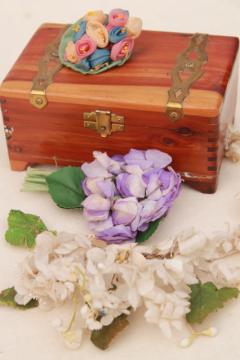 catalog photo of vintage wood glove box of old corsage flowers, bunches of silk flowers 