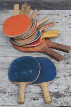catalog photo of vintage wood paddles, old ping-pong paddle lot for repurposing, sign art etc.