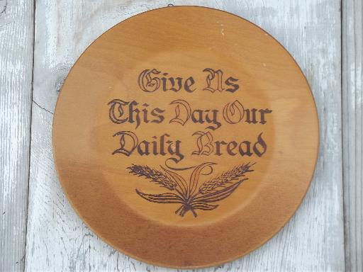 photo of vintage wood plates, daily bread plate & maple leaf serving tray #3