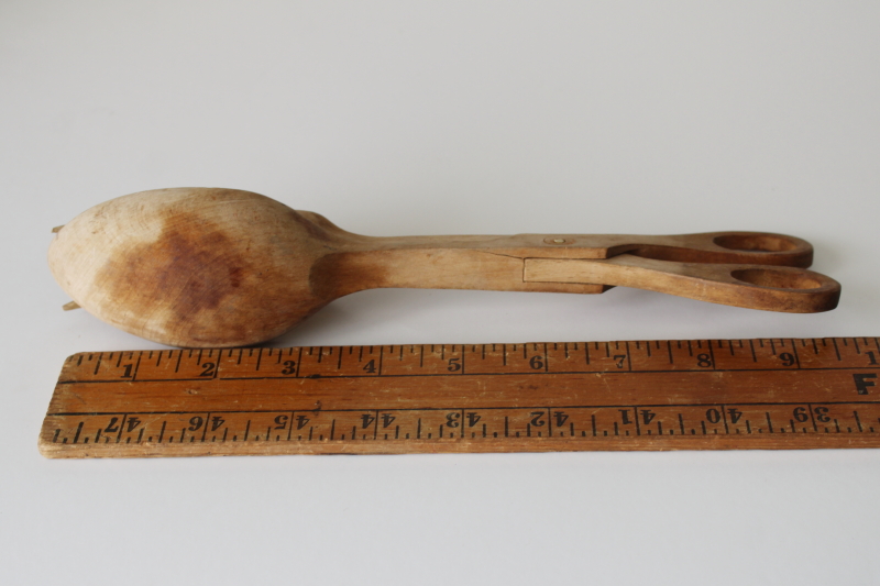 photo of vintage wood salad tongs, one piece fork and spoon salad server natural wood #2