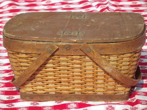 photo of vintage wood wicker picnic hamper, basket w/ handles toy doll child size #5