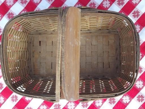 photo of vintage wood wicker picnic hamper, basket w/ handles toy doll child size #7