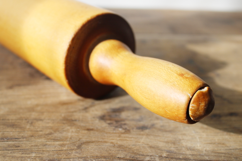 photo of vintage wooden rolling pin, natural wood w/ oiled finish, nice old patina  #4