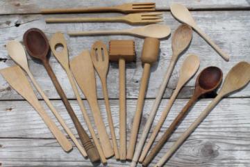 catalog photo of vintage wooden spoons & wood kitchen utensils, old kitchen woodenware lot