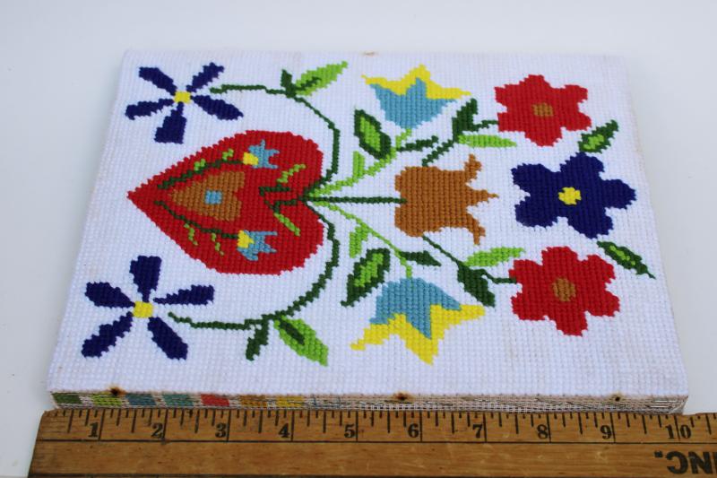 photo of vintage wool needlepoint picture, bright folk art heart flowers on wood stretcher frame #4