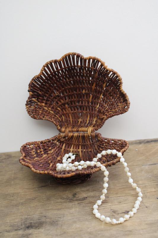 photo of vintage woven wicker basket seashell shape, scallop shell trinket box to hold jewelry etc #5