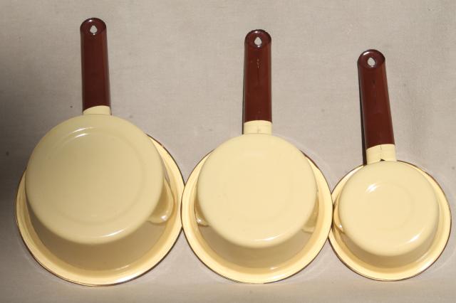 photo of vintage yellow enamelware saucepans, never used enamel pots & pans set #9