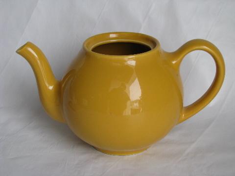 photo of vintage yellow glaze Hall pottery tea pot, made for Lipton's Tea #1