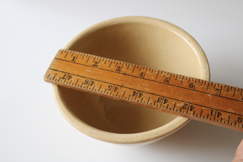 photo of vintage yellow ware stoneware mixing bowl, Robinson Ransbottom pottery Roseville Ohio  #2