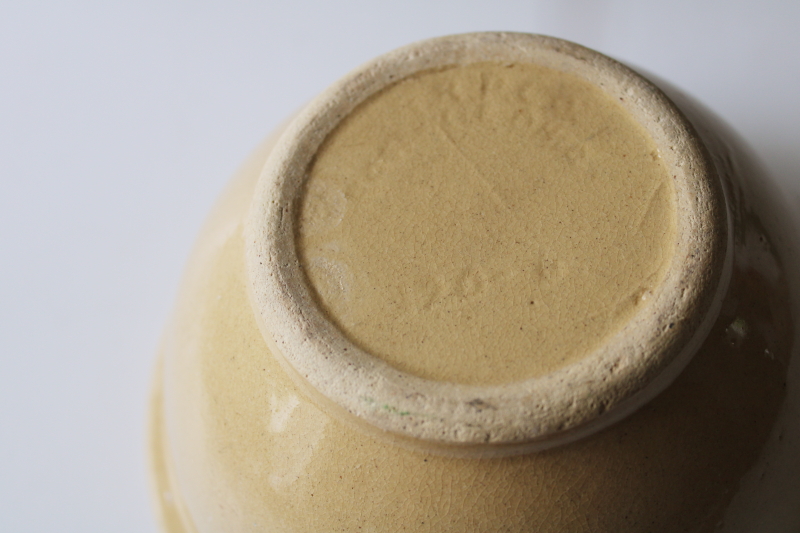 photo of vintage yellow ware stoneware mixing bowl, Robinson Ransbottom pottery Roseville Ohio  #4