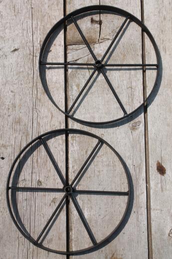 photo of western style wagon wheel set, metal wall art or primitive decorative wheels #4