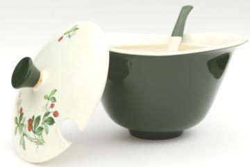 catalog photo of wild strawberry pattern vintage soup tureen w/ ladle, red strawberries, dark green