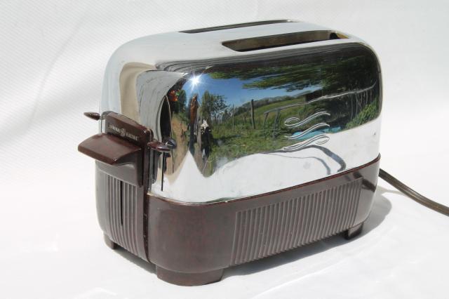 photo of working 1950s vintage GE two slice toaster, brown bakelite & shiny silver chrome #4