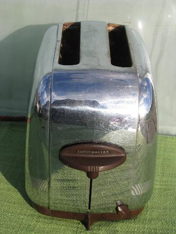 photo of working vintage 1940 Toastmaster art deco chrome / bakelite toaster #2