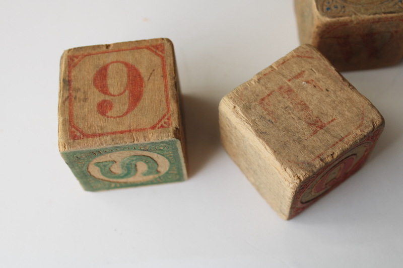 photo of worn old antique alphabet blocks, early 1900s vintage toy building blocks w/ letters  #4
