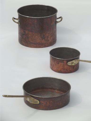 photo of worn old copper pots & pans, vintage copper stockpot, saucepans lot #1